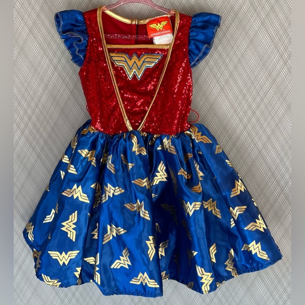 Rubie’s - Wonder Woman 4 piece Girls Costume Set (Small Size 3-4yrs) - Picture 4 of 7
